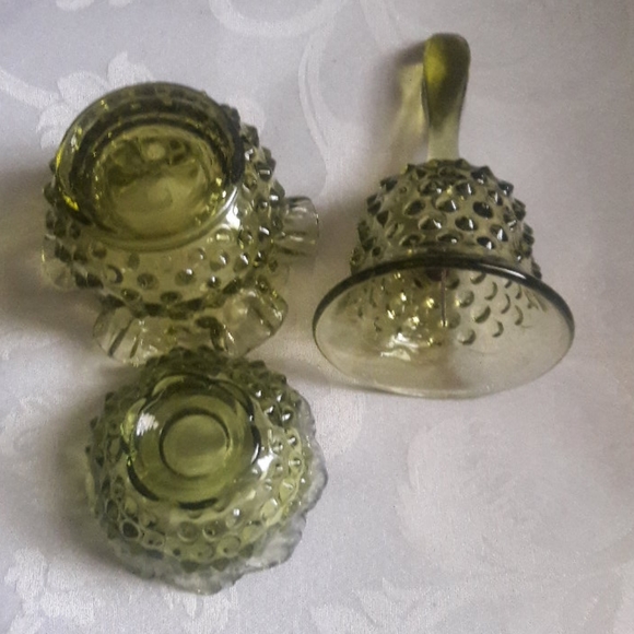 Vintage Fenton Glassware - Picture 5 of 6